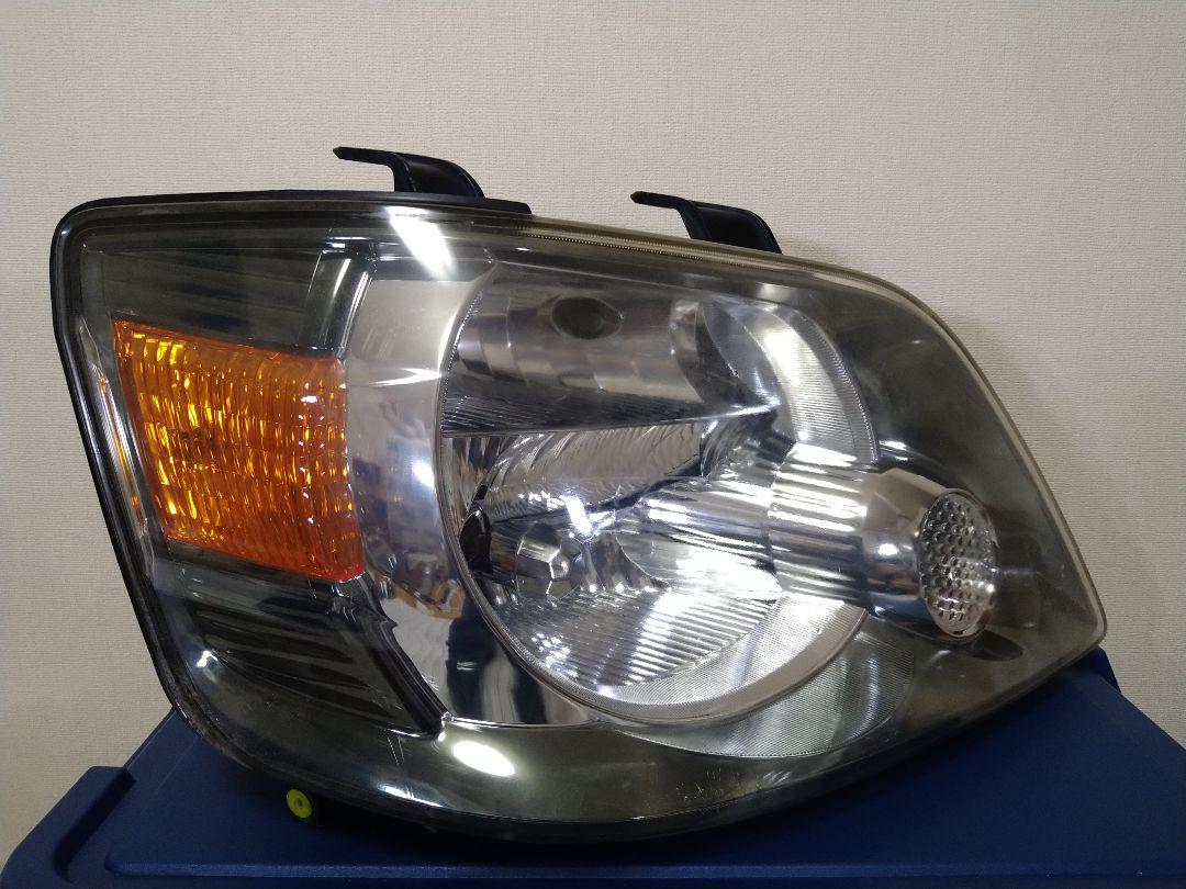 TOYOTAノア前期60系純正HIDヘッドライト右中古