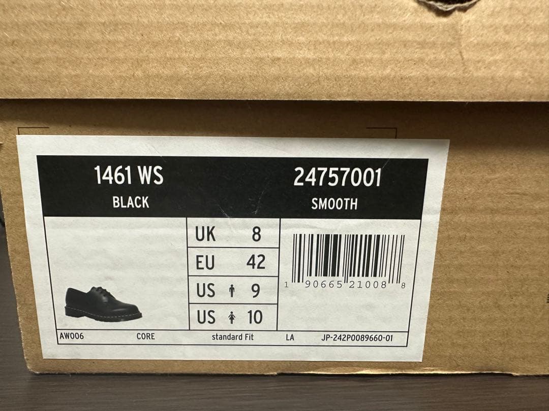 Dr. Martens 3ホール Dr. Martens 3ホール