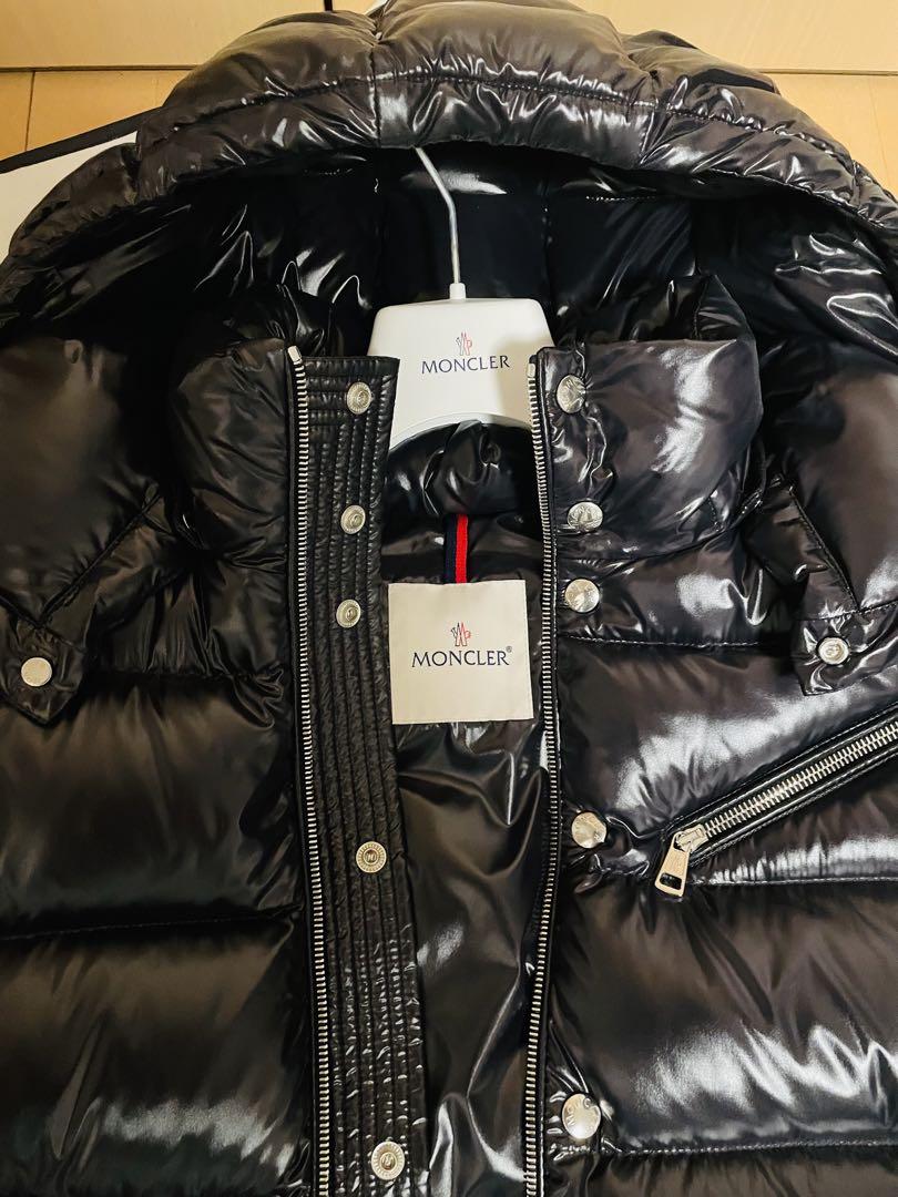 今期最終値下げ】MONCLER (モンクレール)ダウンジャケット 今期最終値下げ】MONCLER (モンクレール)ダウンジャケット