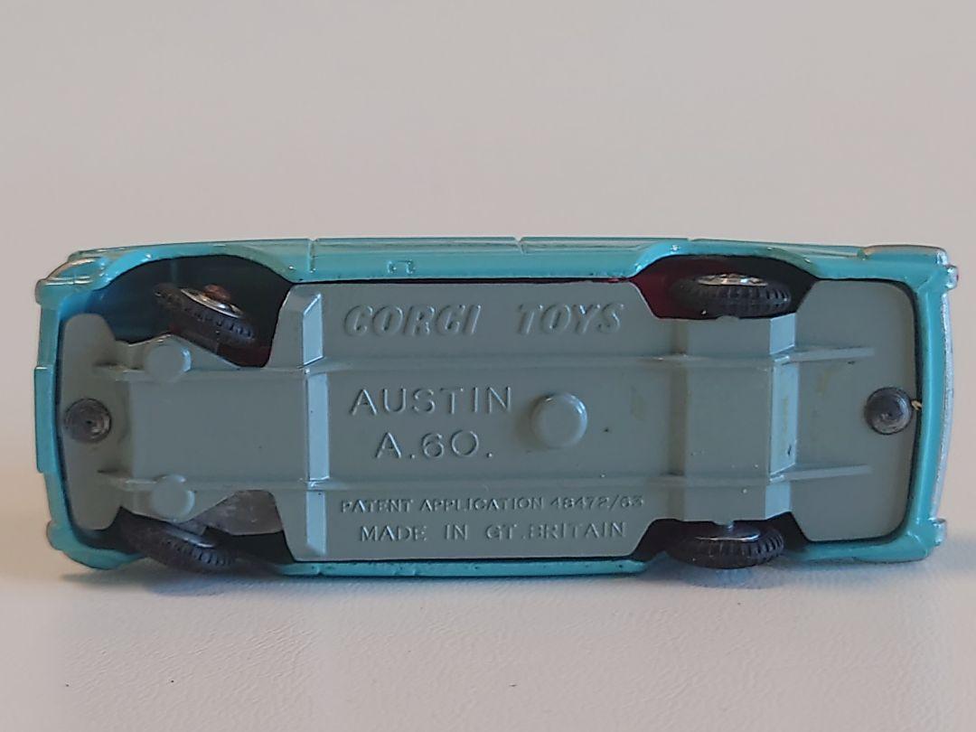ミニカー CORGI No.255 AUSTIN A60 MOTOR SCHOOL