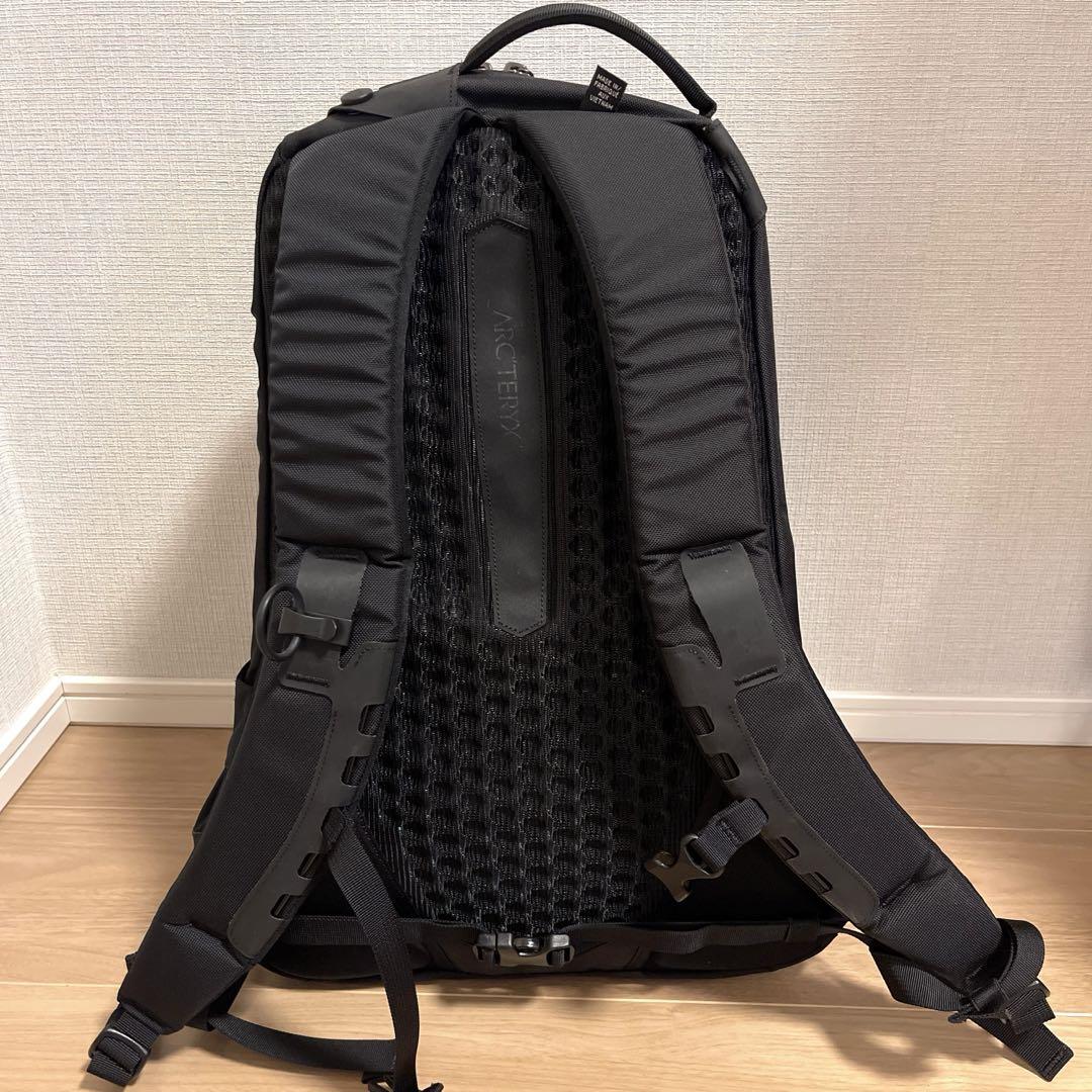 【美品】arcteryx アークテリクス ARRO 22 リュック 黒 22L