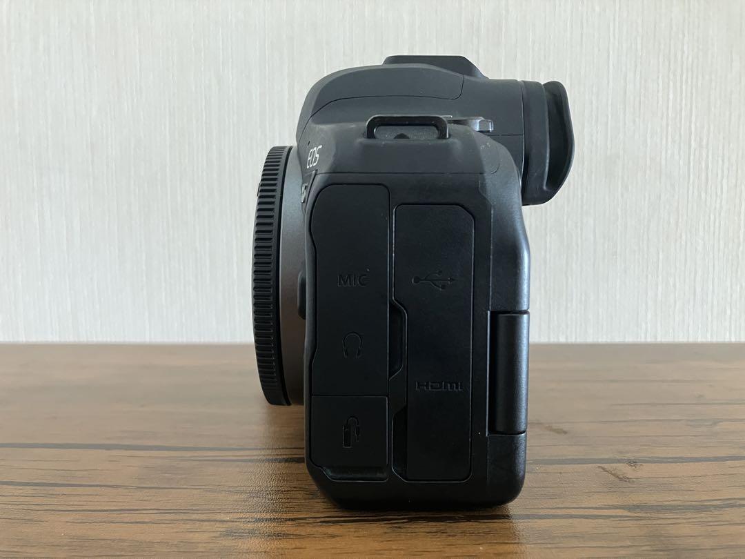 Canon EOS R6 ミラーレスカメラ　本体