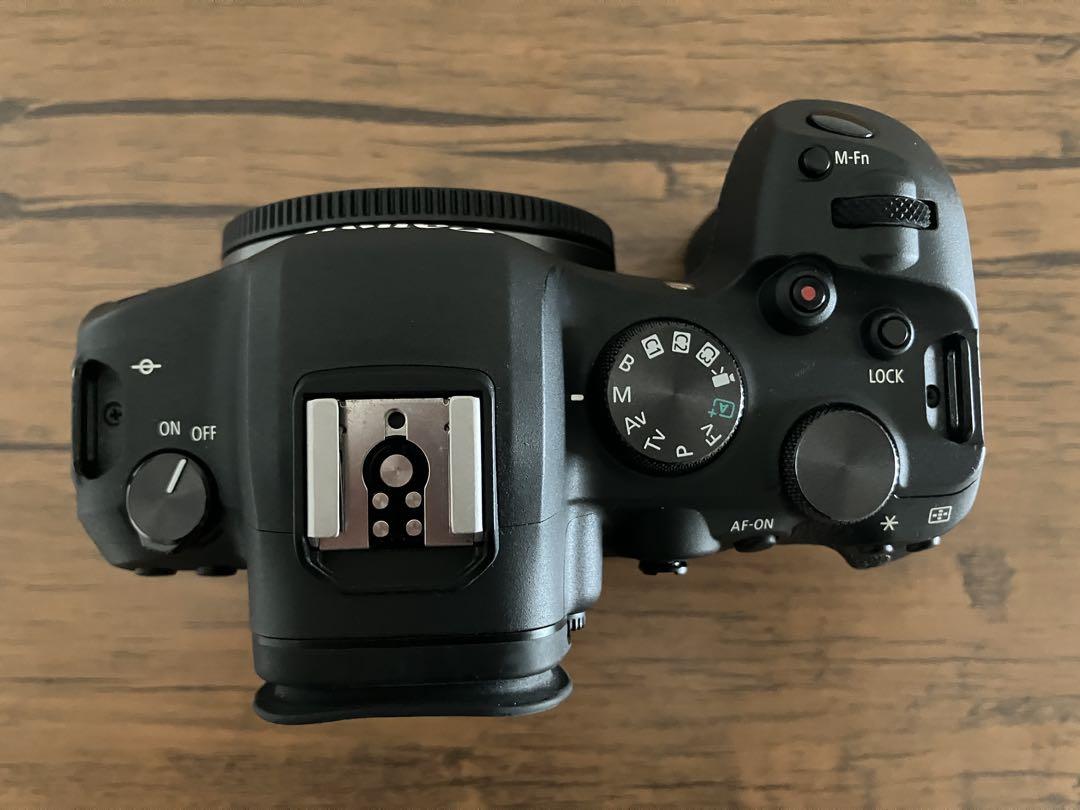 Canon EOS R6 ミラーレスカメラ　本体
