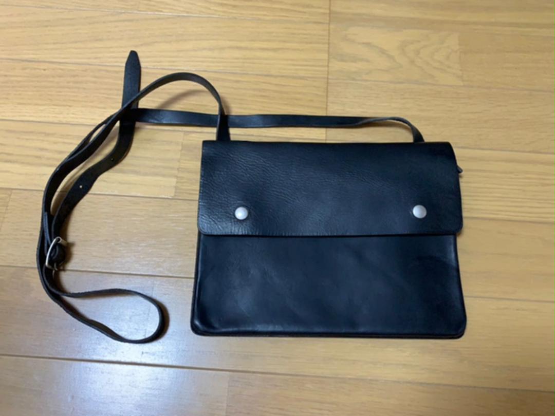 MHL エムエイチエル　タフレザーショルダーバック