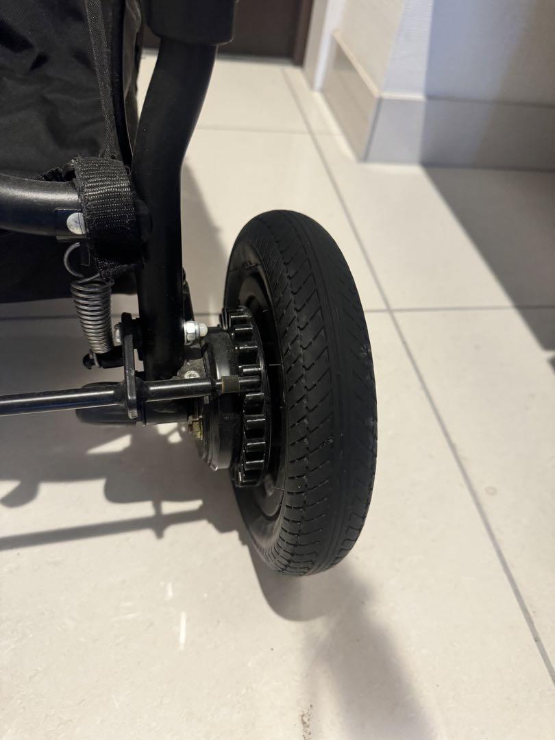 エアバギー ココブレーキフレーム 空気入れ、ドリンクホルダー付き 画像4