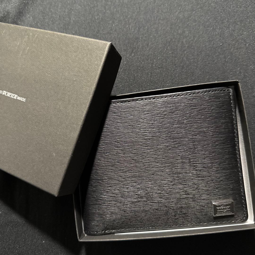 ブラックレザー二つ折り財布 き目立った傷や汚れなし