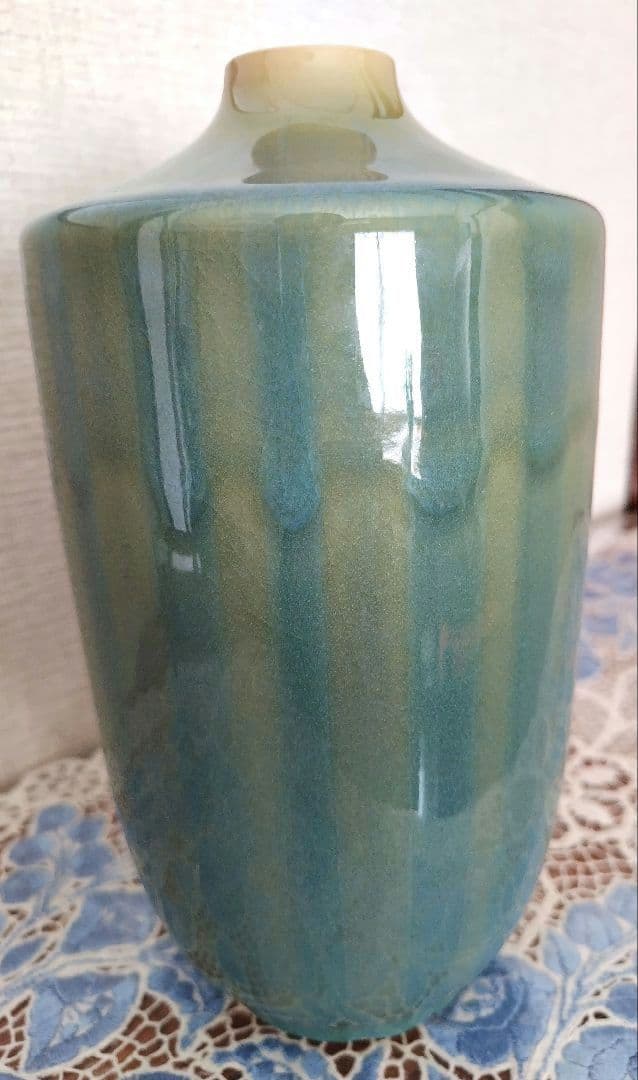 釉薬が魅力的な花瓶　生け花　草月流