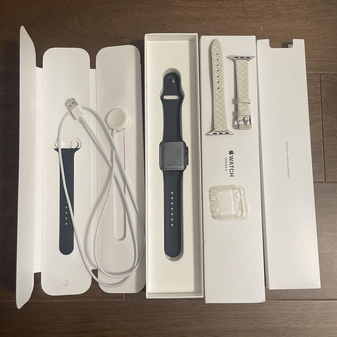 Apple Watch Series 3 38mm Black 画像1