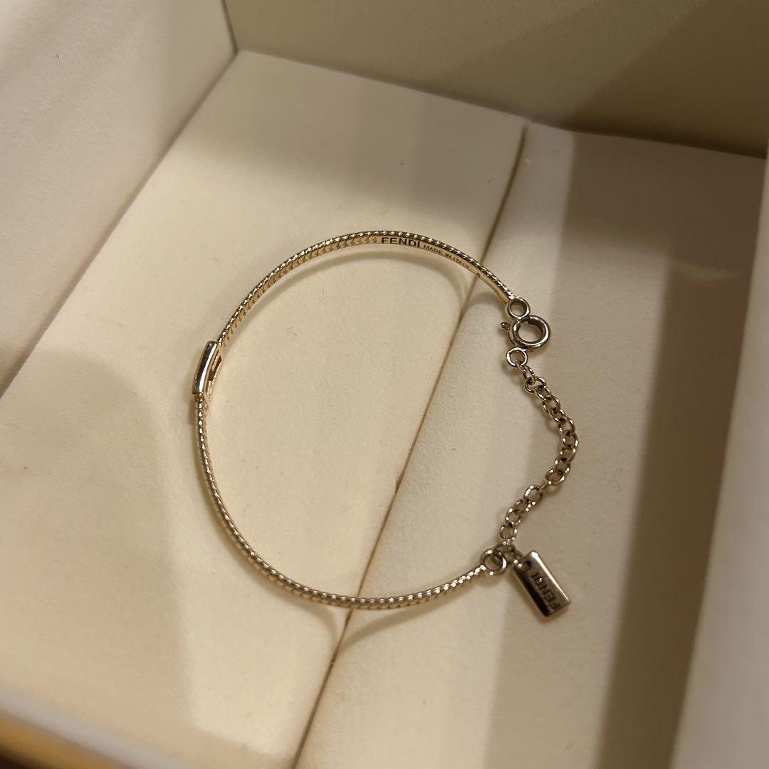 FENDI バゲットブレスレット　ゴールド