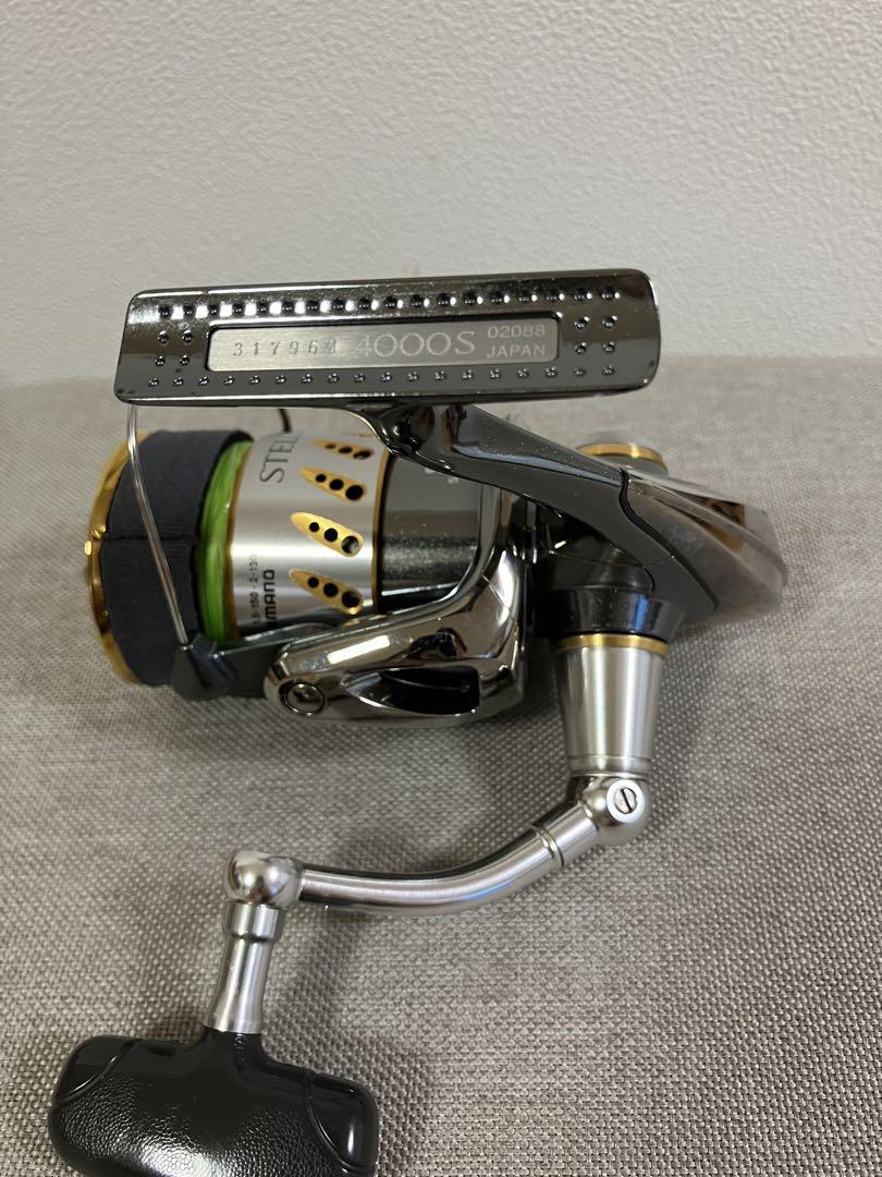 ヒラタクワガタ　SHIMANO STELLA 4000S リール