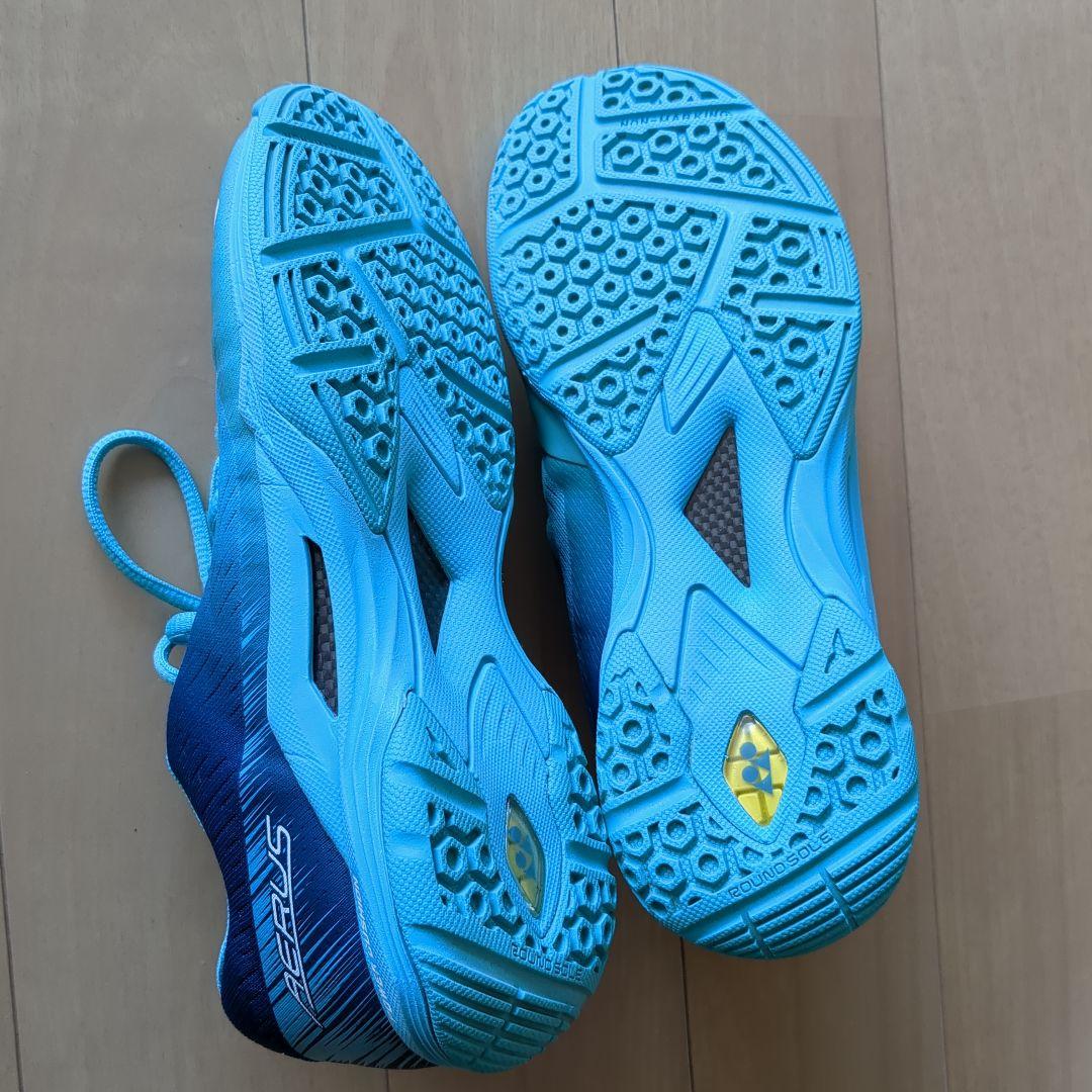 Amazon.com | Yonex Power Cushion Aerus Z Men's Badminton