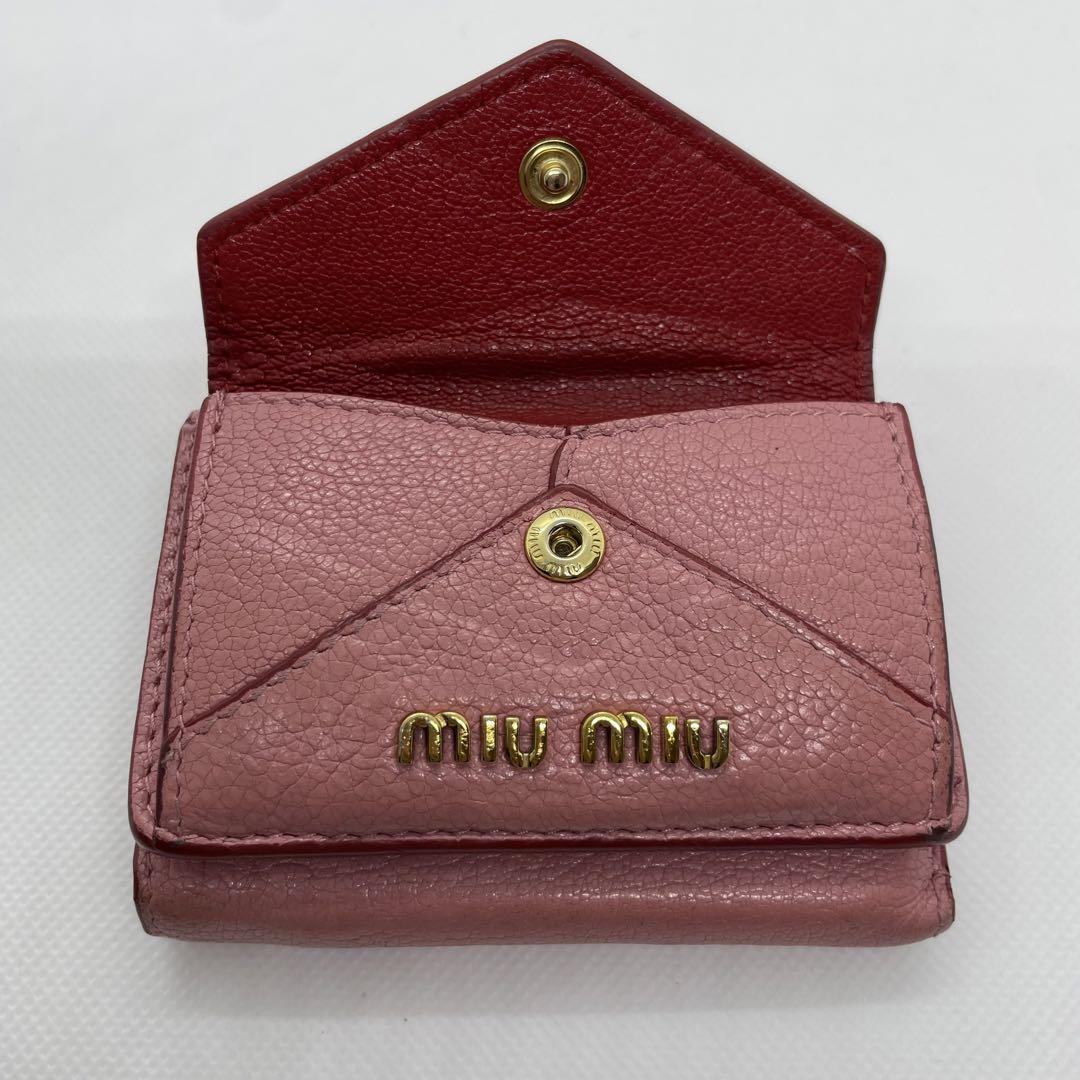 【箱・ギャランティ付】MIU MIU　マドラスラブ　三つ折り財布　ラブレター