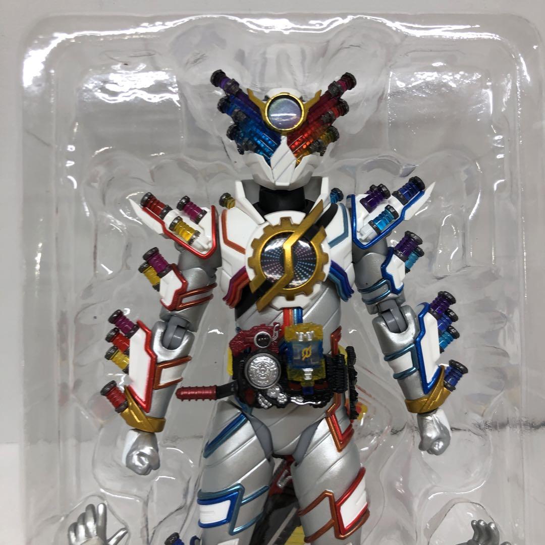 kny26274#61 フィギュアーツ 仮面ライダービルド 中古品