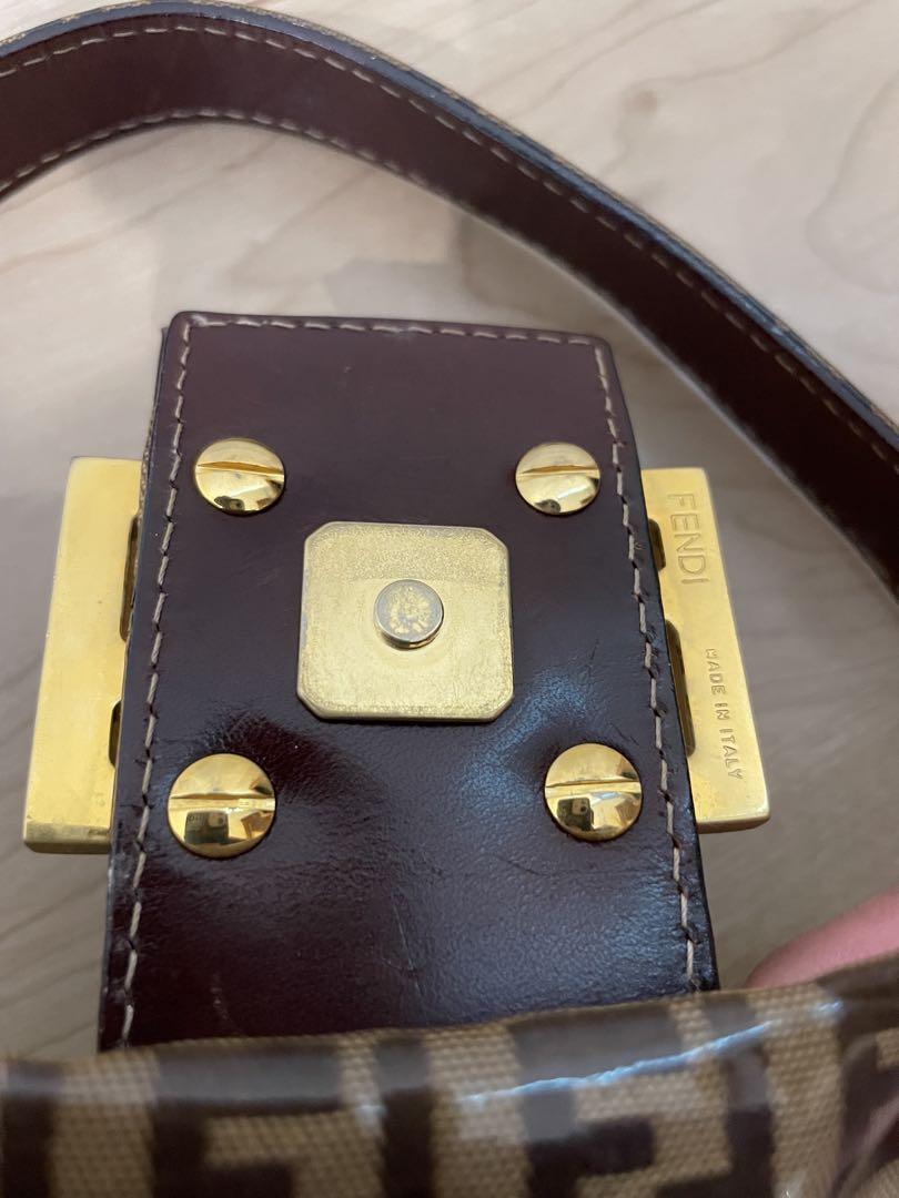 FENDI 最新作 ショルダーバッグ クロスボディ スエード FFロゴ ✨Fendi✨ FFロゴ ショルダーバッグ*01 - メルカリ