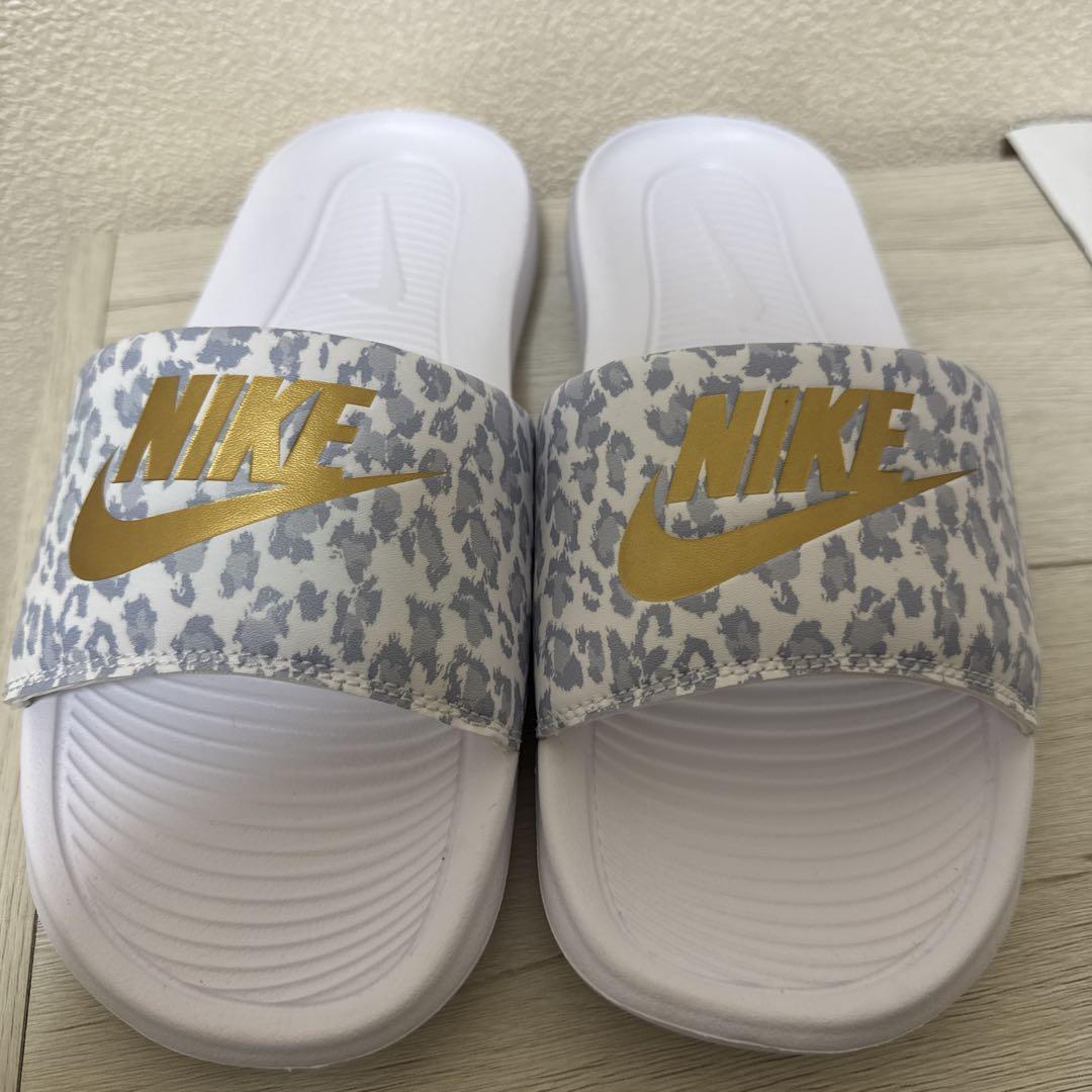 Nike ホワイトレオパード柄 海外輸入品 25cm CN9676-103