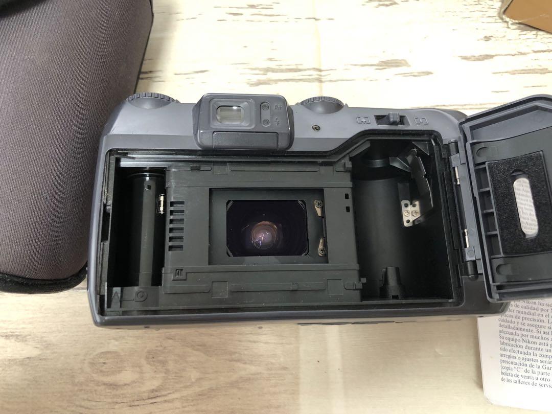 Nikon ZOOM 8 QD AFコンパクトフィルムカメラ♪ Nikon ZOOM 8 QD AFコンパクトフィルムカメラ♪