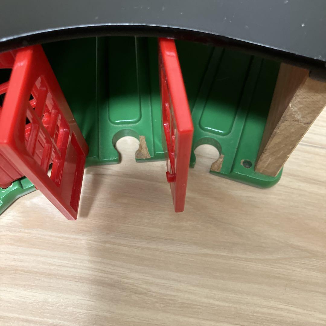 レビュー高評価のおせち贈り物 BRIO 大型車庫と転車台 メルカリ - コレクション