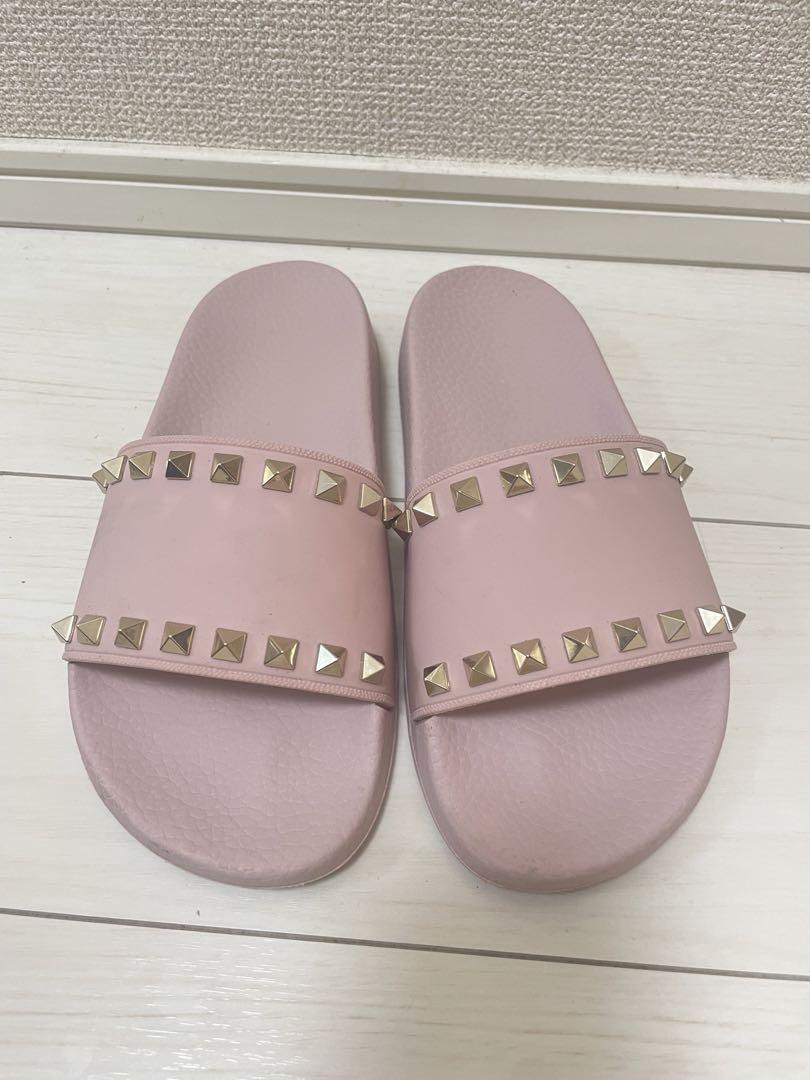 Valentino☆関税込☆ロックスタッズ スリッポンフラットサンダル ロックスタッズ カーフスキン ストラップウェッジサンダル 95mm