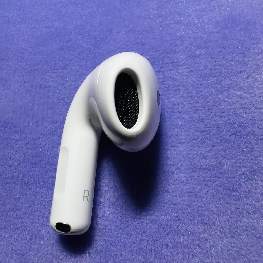 新品　AirPod4 エアーポッズ　A3050 右耳　片耳　R 第4世代　正規品 Amazon.com: Apple AirPods 4 Wireless Earbuds, Bluetooth