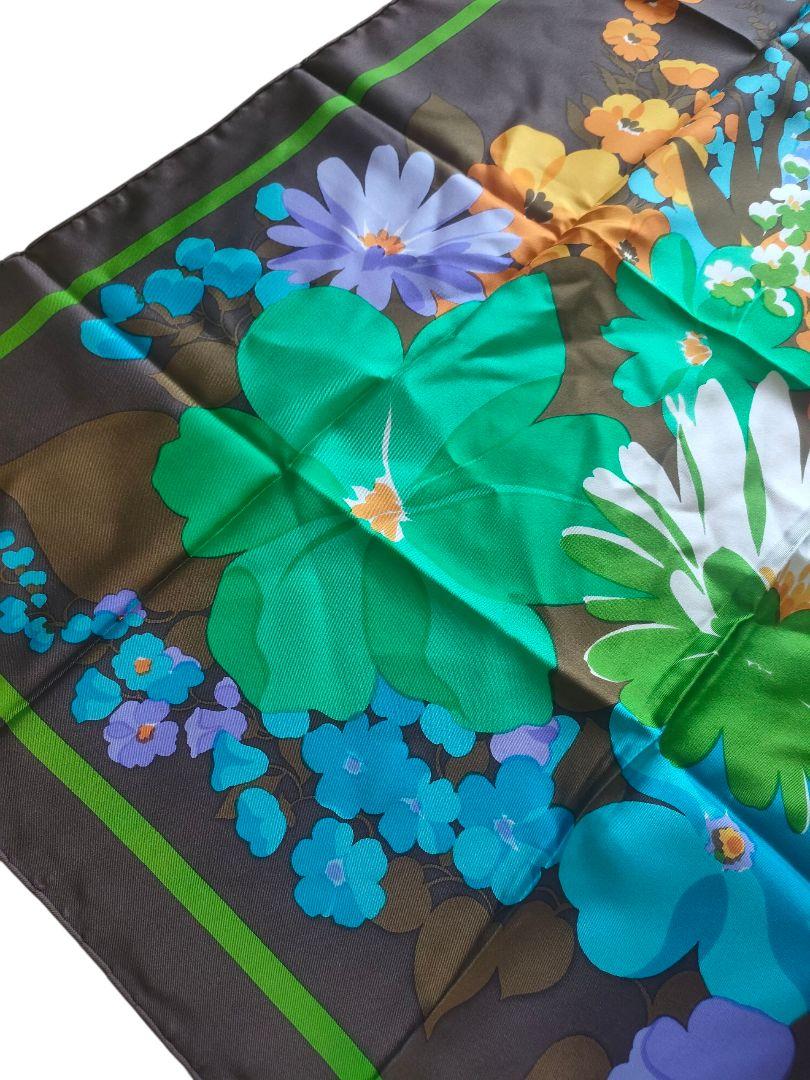 95 超美品 クリスチャンディオール 花柄スカーフ シルク100