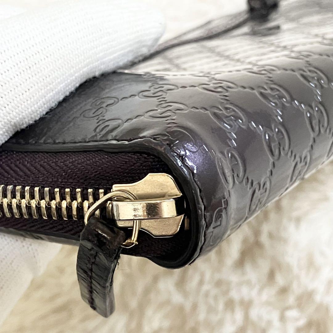 GUCCI ラウンドファスナー　長財布　エナメル　GG シマ