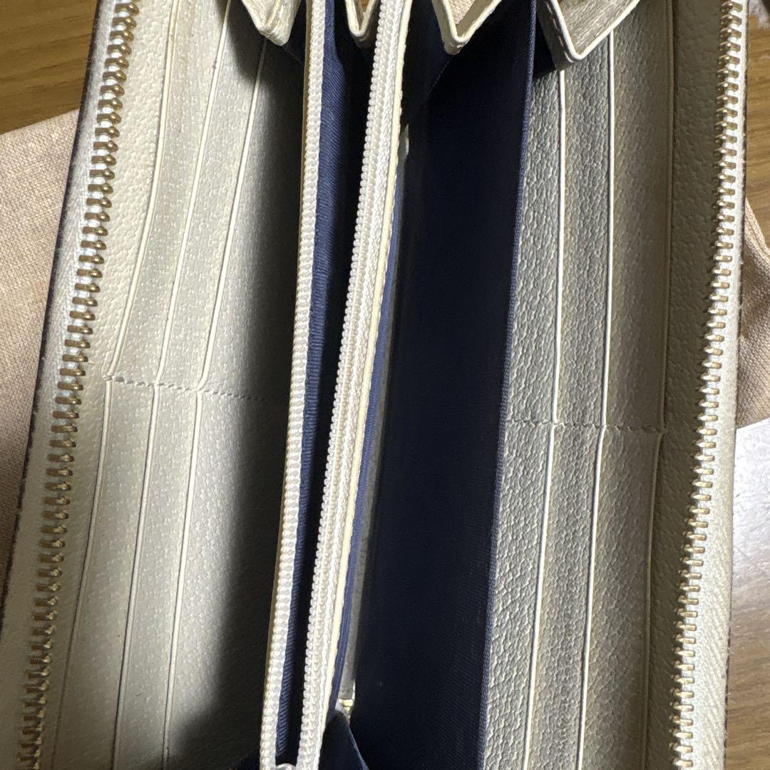 GUCCI 長財布　アイボリーカラー