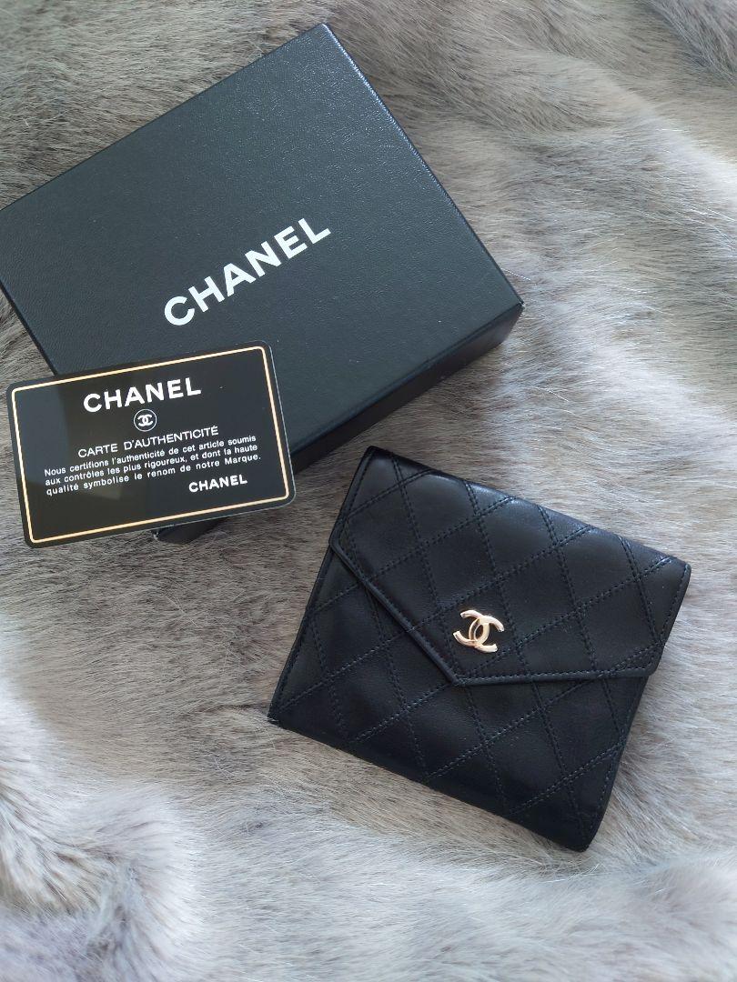 【極美品】【CHANEL】【付属品完備】ビコローレ ラムスキン 折り財布
