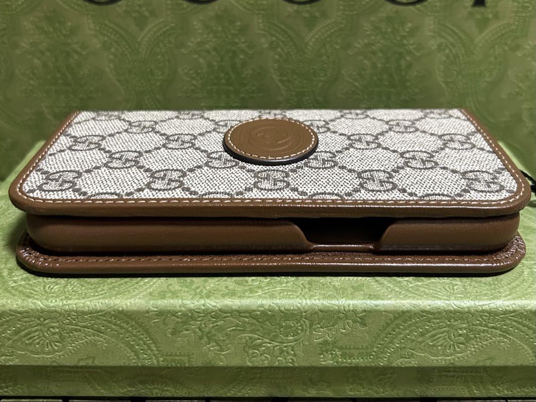 新品 GUCCI iPhone 15 ケース オフィディア 手帳型 カード収納 新品 GUCCI iPhone 15 ケース オフィディア 手帳型 カード収納