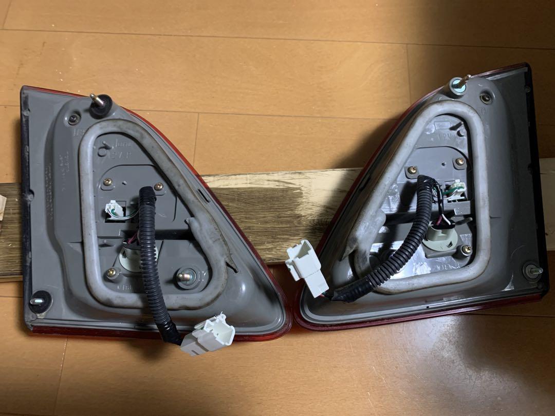 超美品 18クラウンロイヤル前期テールランプ テールライト