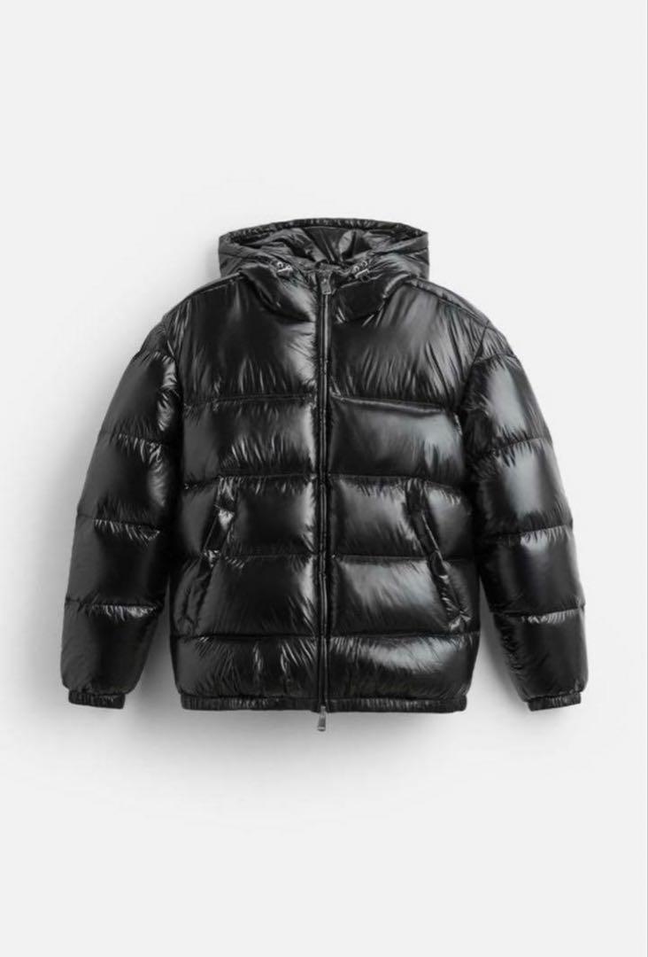 しぃ ZARA ブラック フード付きダウンジャケット ZARA テカテカ ブラック フード付きダウンジャケット