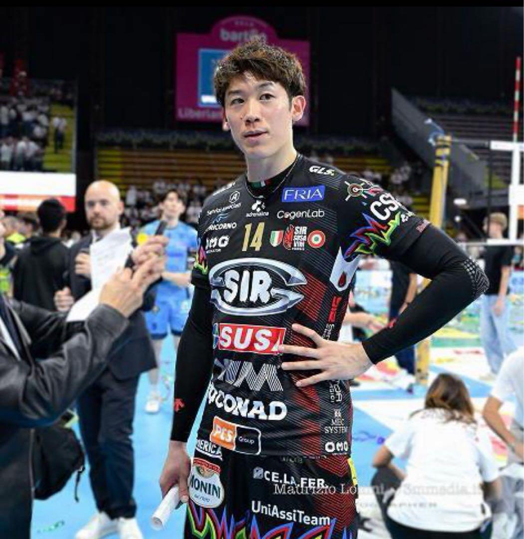 石川祐希選手着用 ペルージャ セリエA 24-25 ホーム