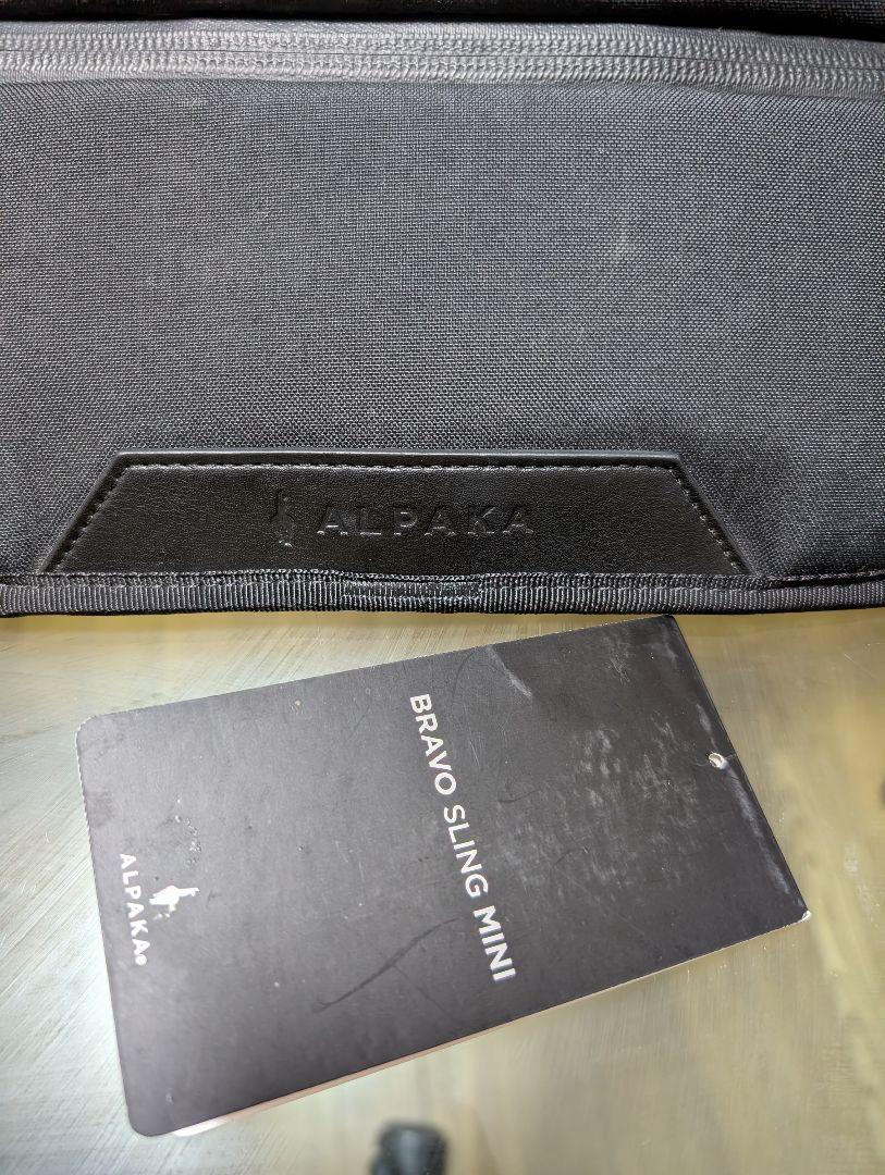 Bravo sling mini　黒