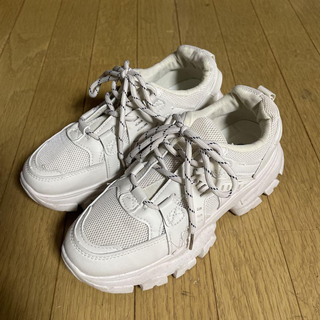 ホワイト厚底スニーカー