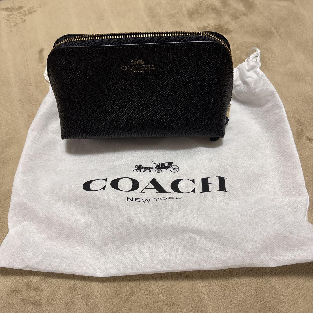 【値下げ中】COACH ブラック レザー ポーチ　新品未使用