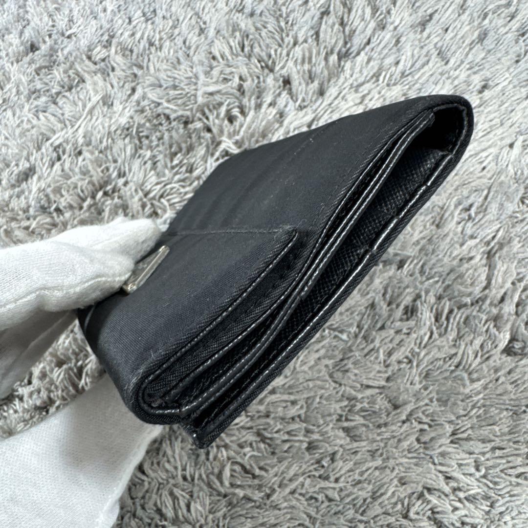 PRADA プラダ ナイロン × サフィアーノレザー 二つ折り財布 ブラック