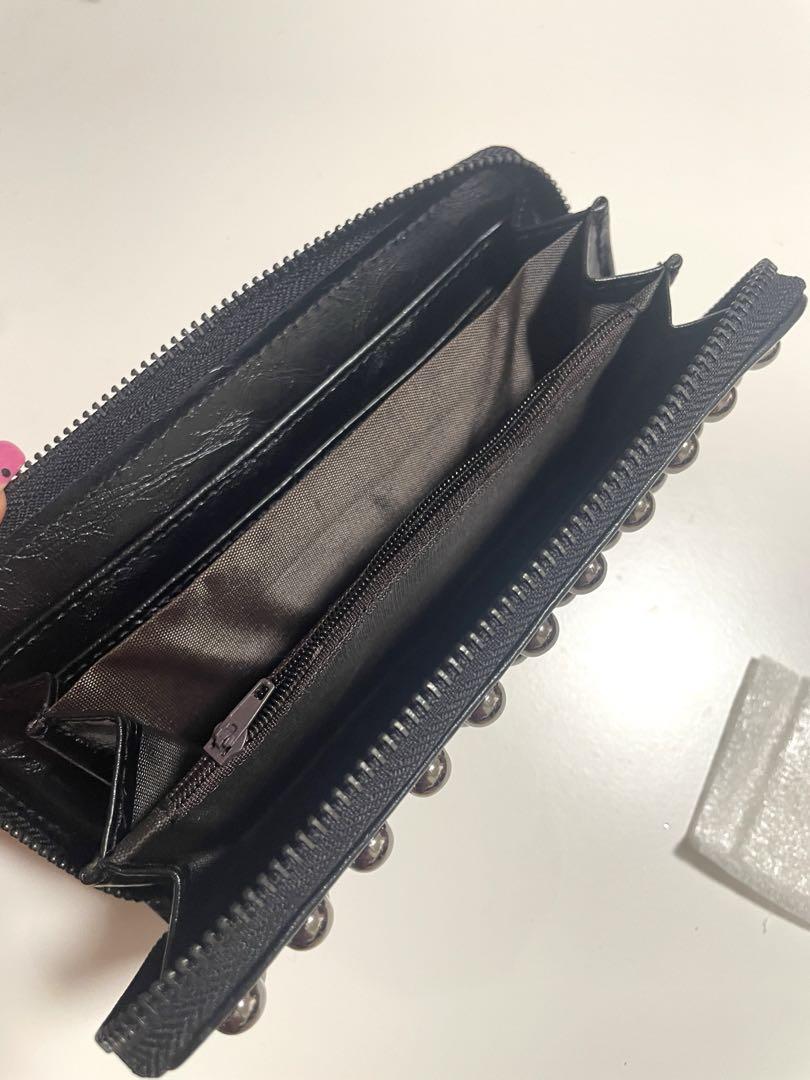 スタッズ付き黒長財布 スタッズ付き黒長財布 - メルカリ