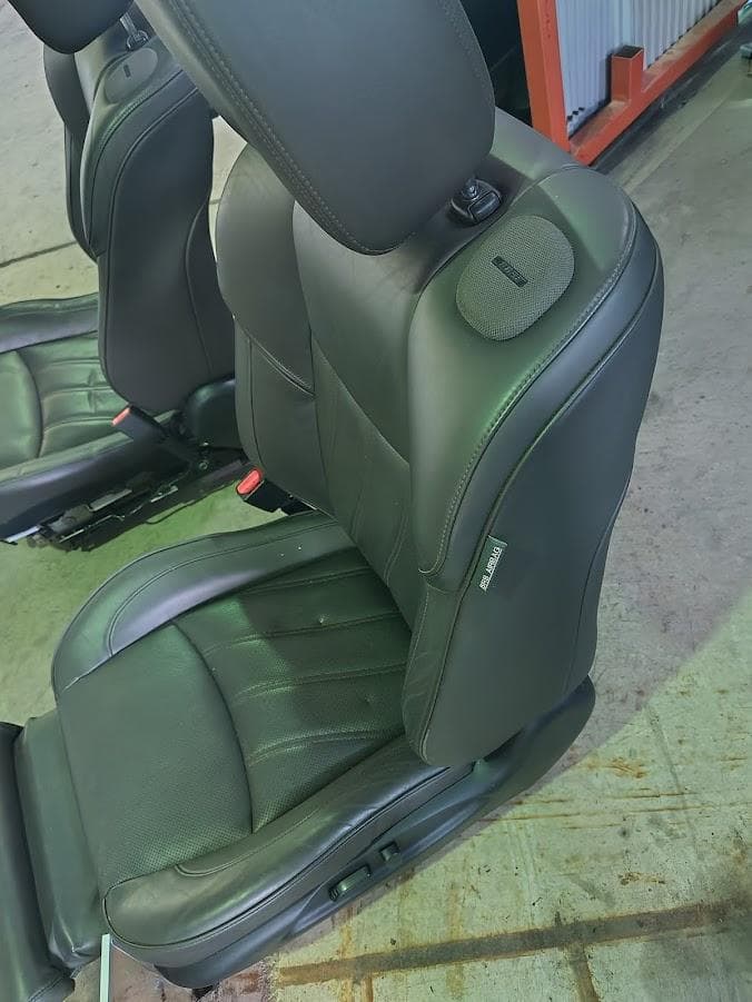 ハイブリッド フロントパワーシート