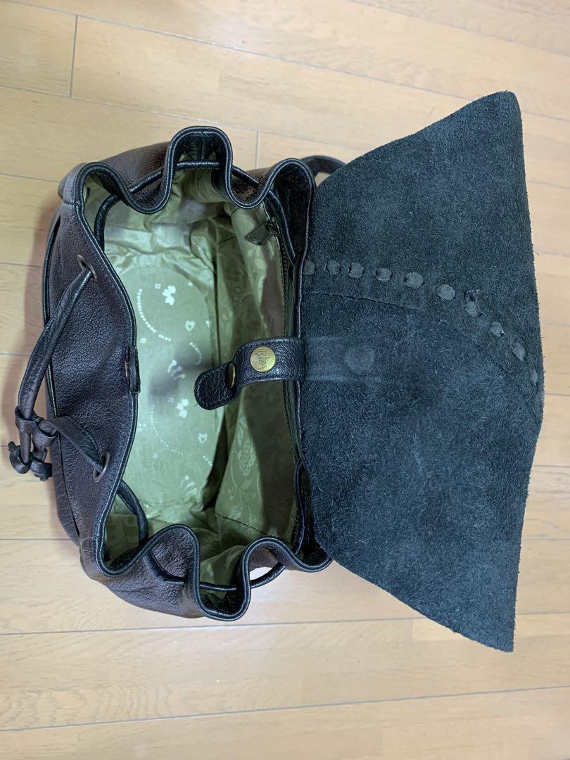 ブラックレザーリュックレディース