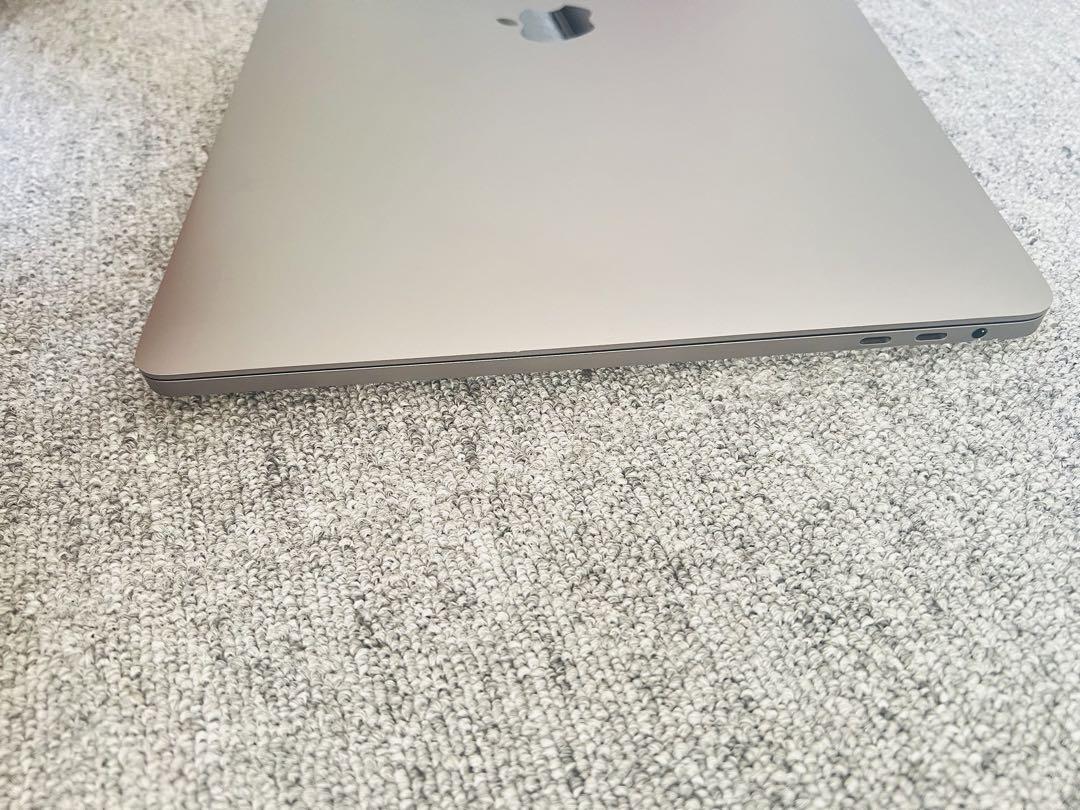 Macbook Pro 2019 16インチ Core i9-32GB-1TB