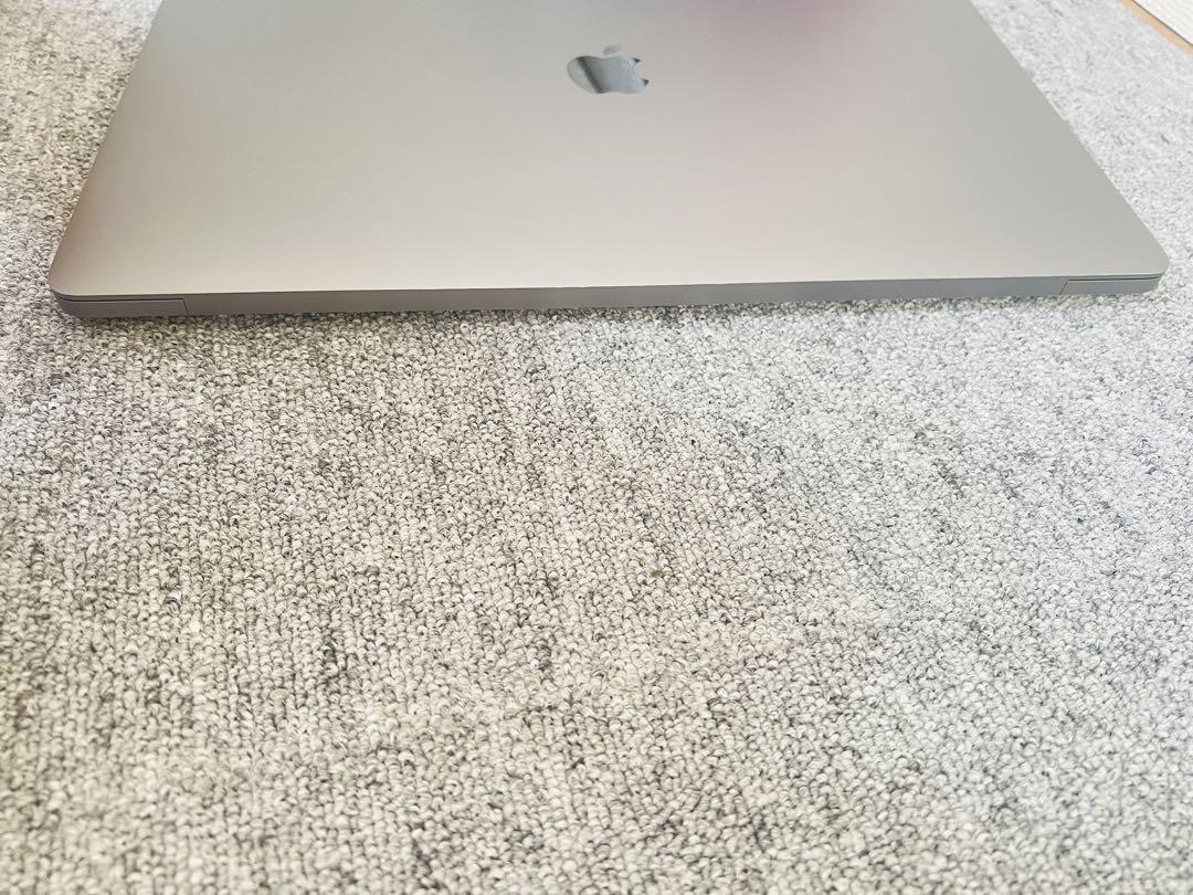 Macbook Pro 2019 16インチ Core i9-32GB-1TB