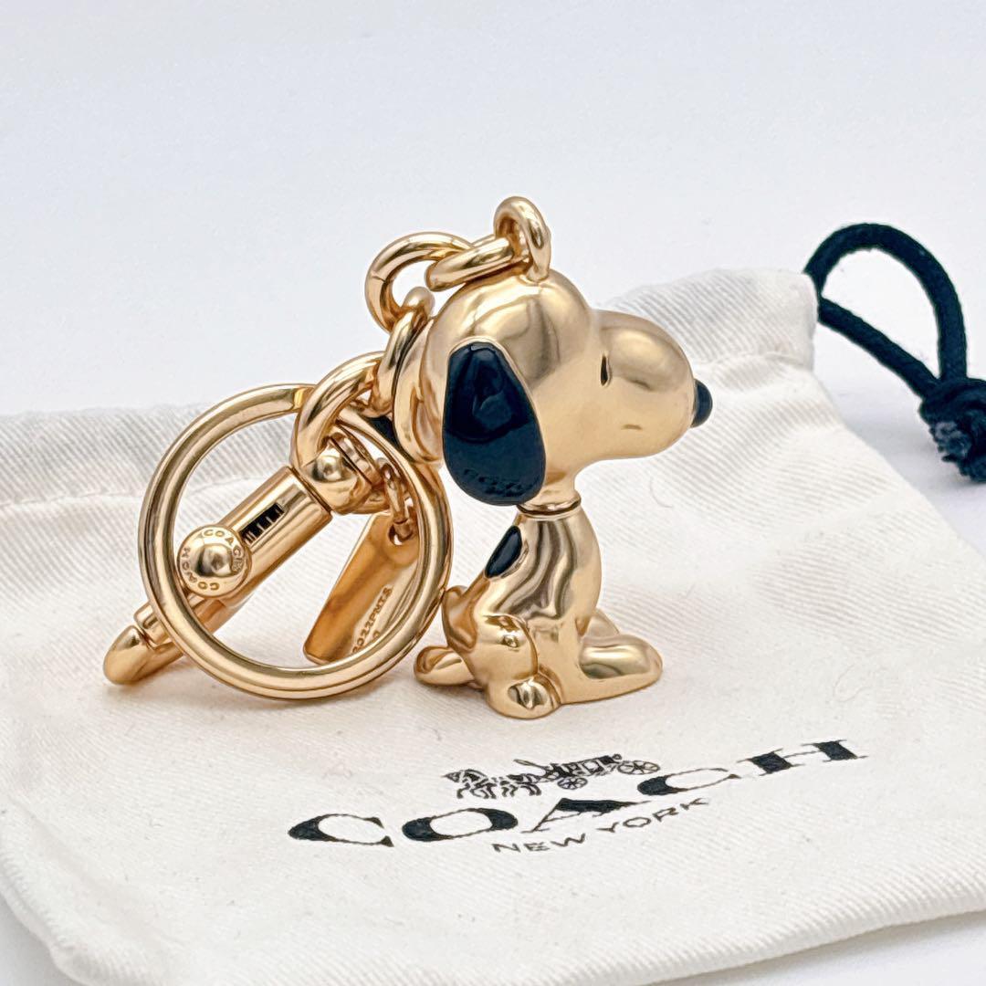極美品♡COACH スヌーピー　バッグチャーム ゴールド キーリング