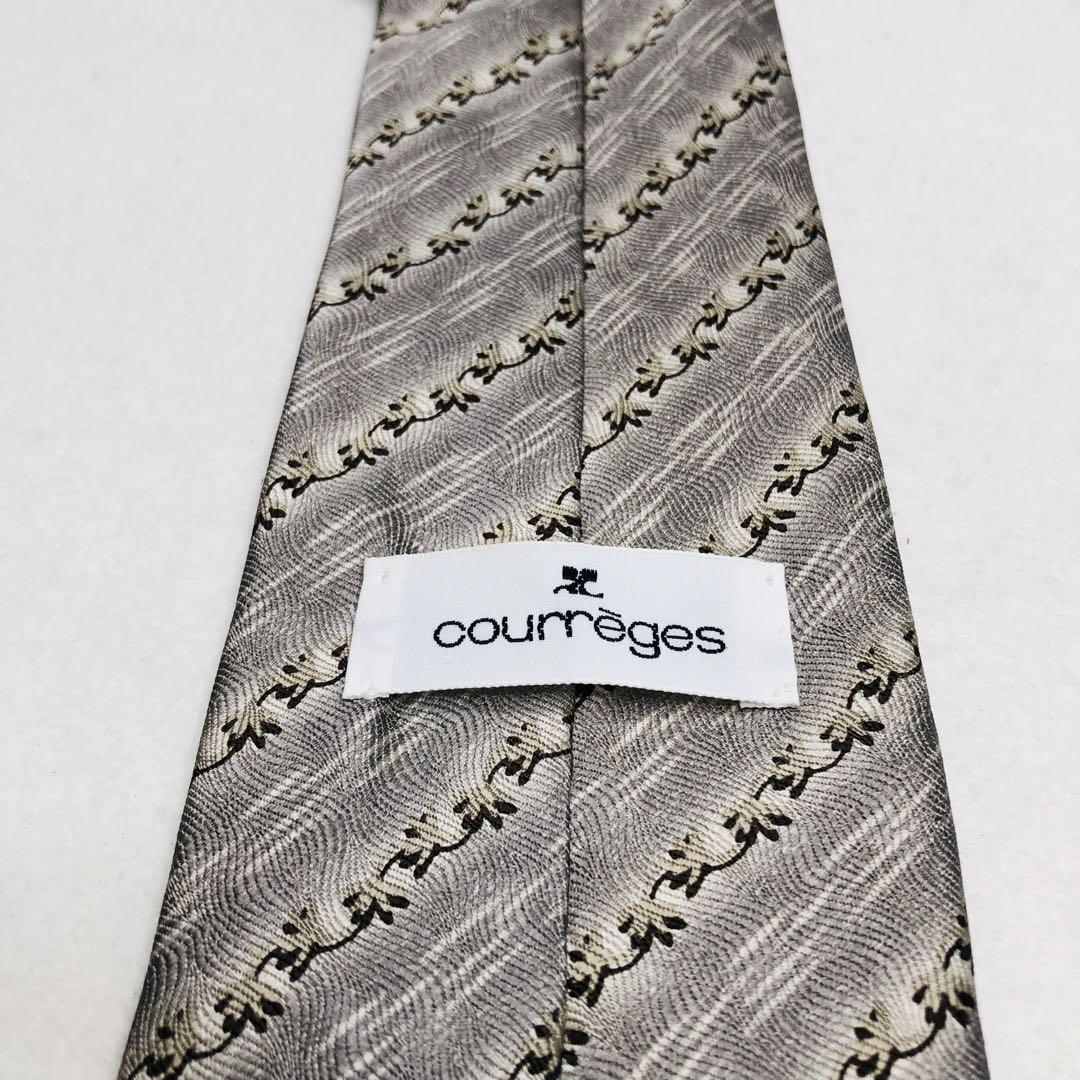 courregesクレージュ ネクタイ グレー高ストライプ柄 級シルク
