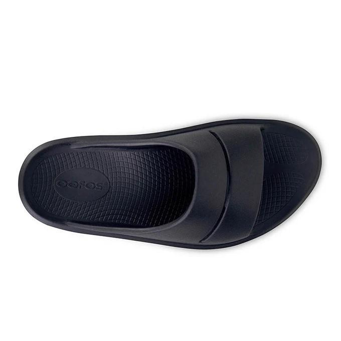 【高価値】 OOmega OOFOS 正規品新品】M8/27cm ウーフォス 黒 ウーメガ 靴