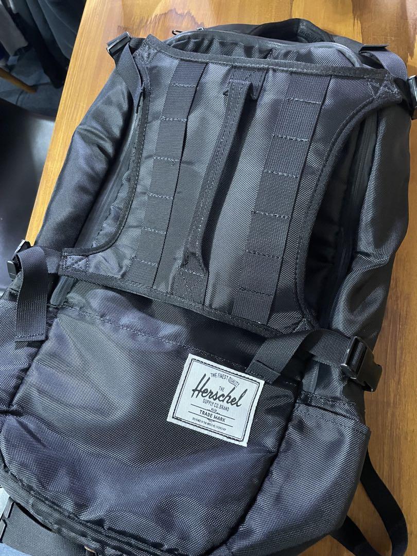 Herschel ブラックリュック