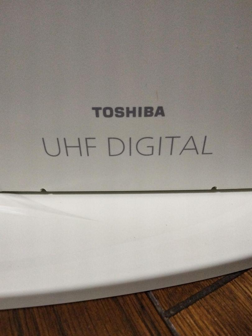 東芝 地上デジタル放送用 平面UHF室内・屋外兼用アンテナ DUA-1000