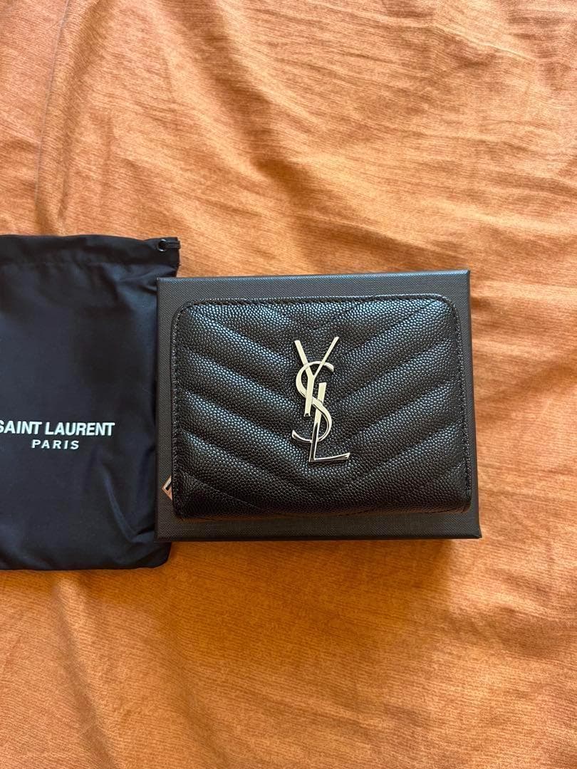 サンローランモノグラム コンパクト ジップアラウンド ウォレットBLACK