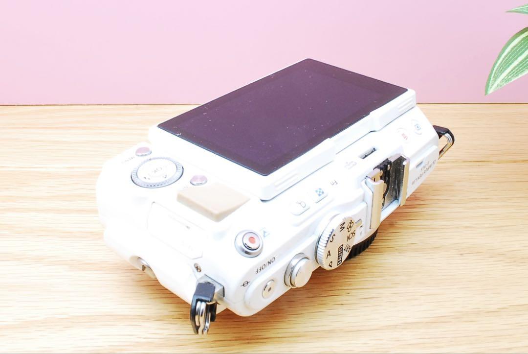 【ジャンク】OLYMPUS E-PL5 ボディ ホワイト シャッターOK