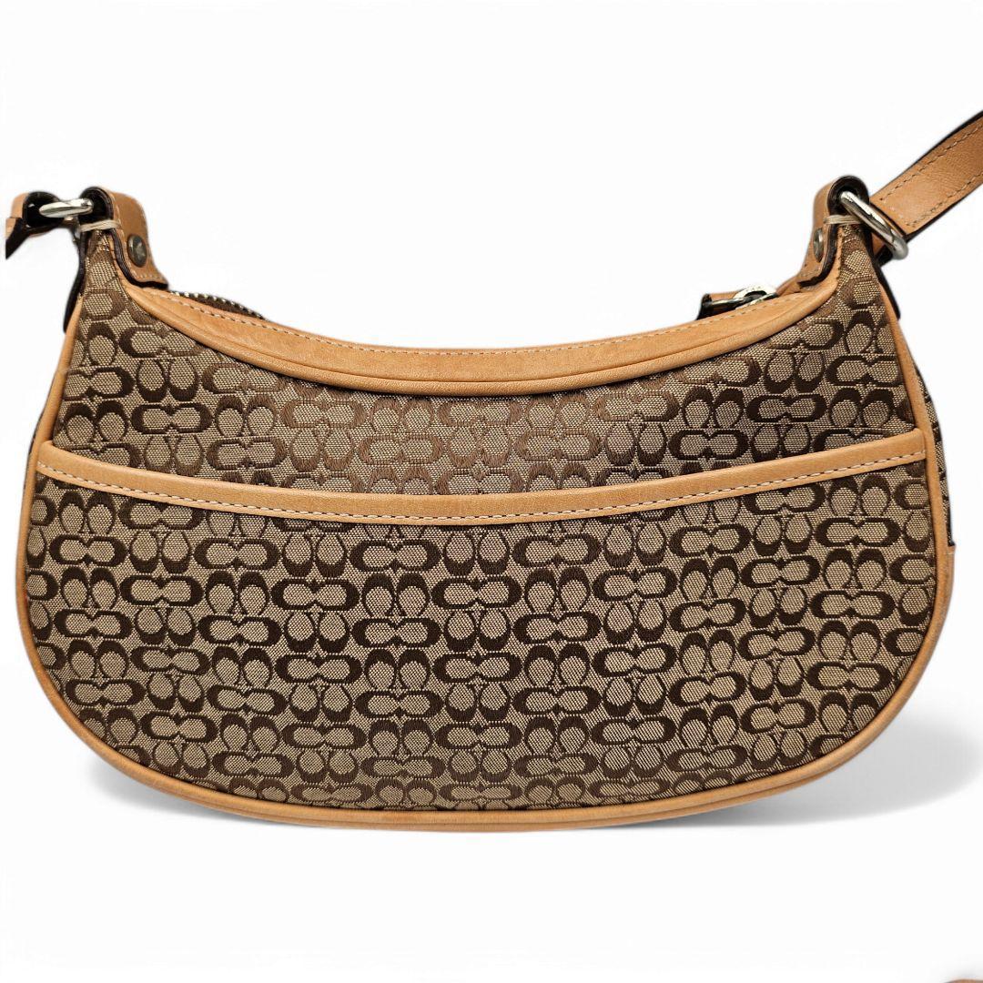美品】COACHコーチ ワンショルダーバッグ ハーフムーン