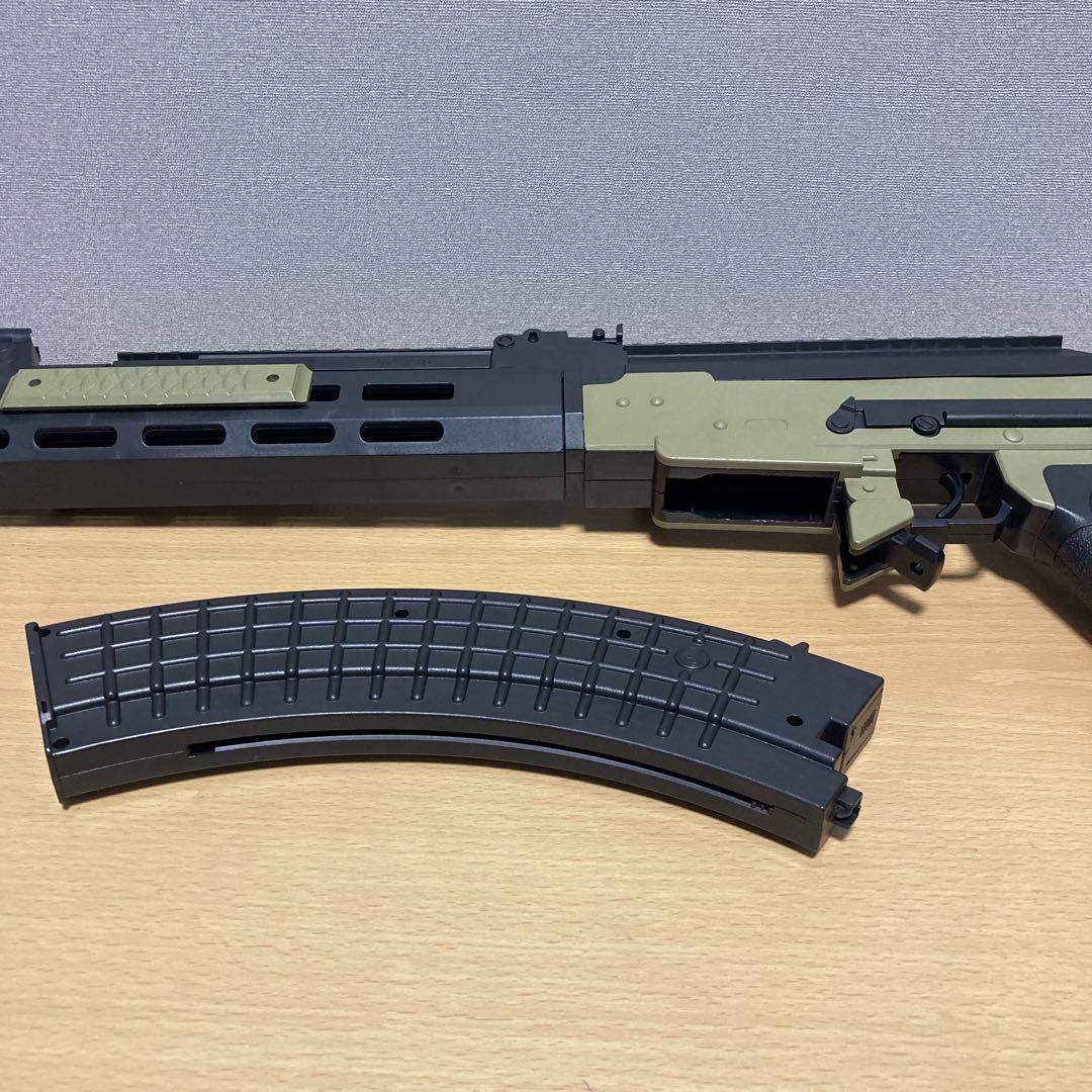 東京マルイ　Vz61スコーピオン&AKスタイルコッキングエアガン