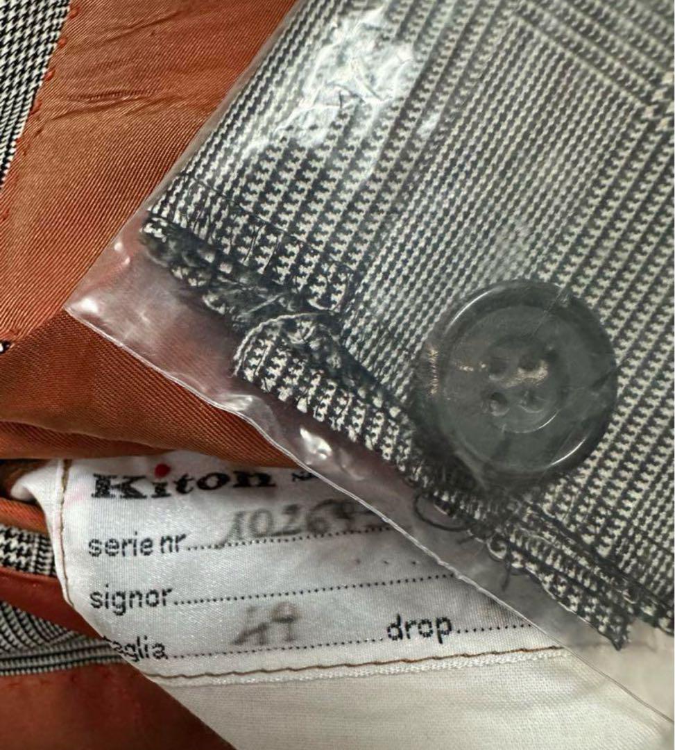 Kiton グレンチェック柄スリーピーススーツ